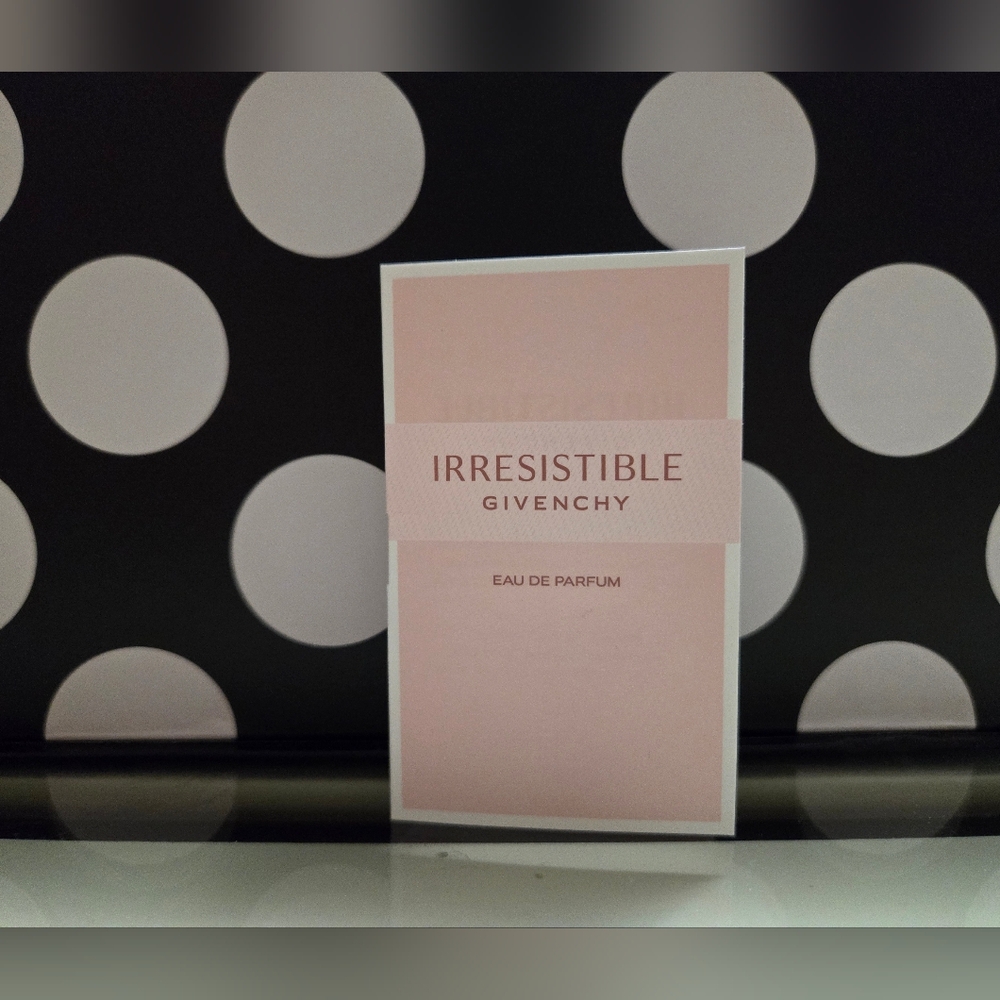 5/$25✨️Givenchy Irresistible EDP SAMPLE✨️